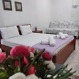 Apartament New Era 2, Polychrono
